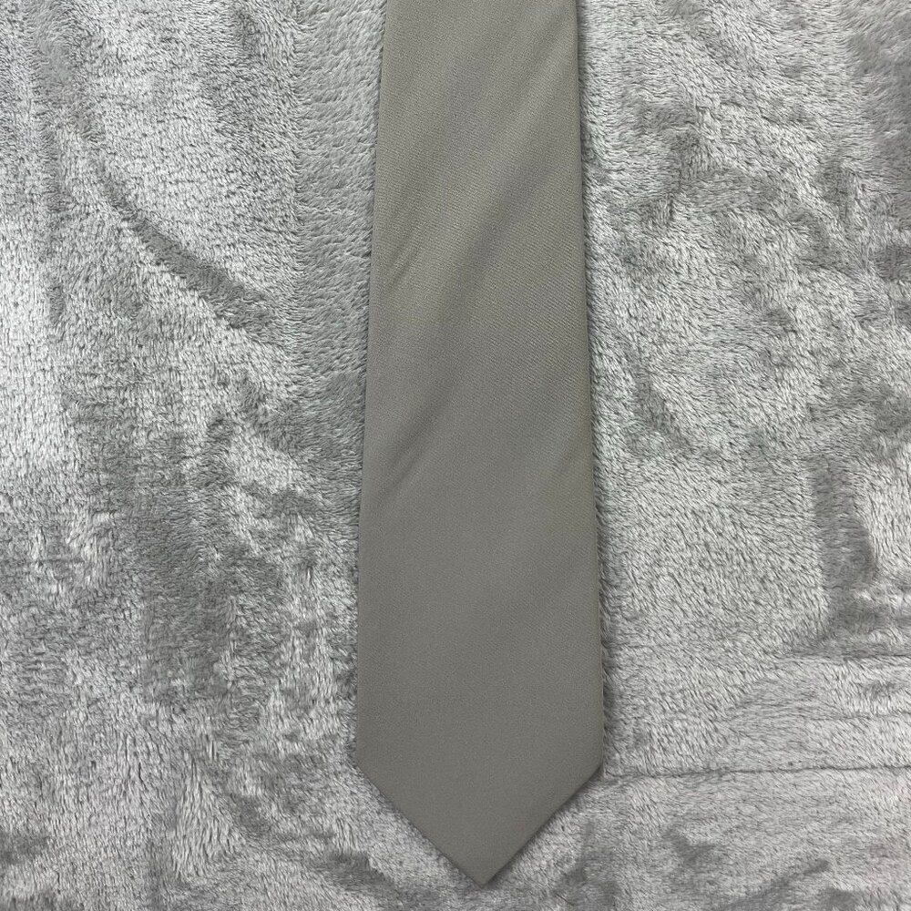 Geoffrey Beene Men's Classic 100% Polyester Neck Tie